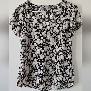 Floral H&M Blouse! Size: 3 XS